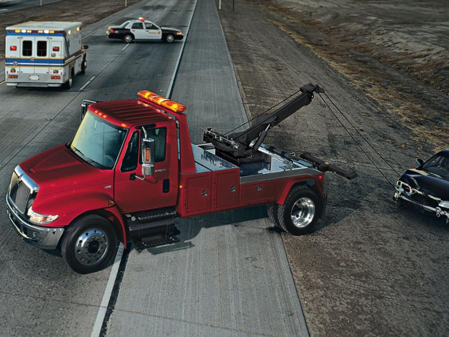  International DuraStar 4200 Tow Truck 2002 года  (фото 2 из 2)